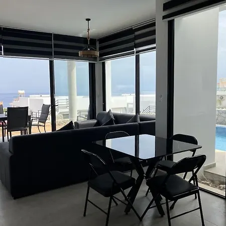 The Sanctuary - 3 Bed, Private Pool, Roof Terrace And Sea Views Girne