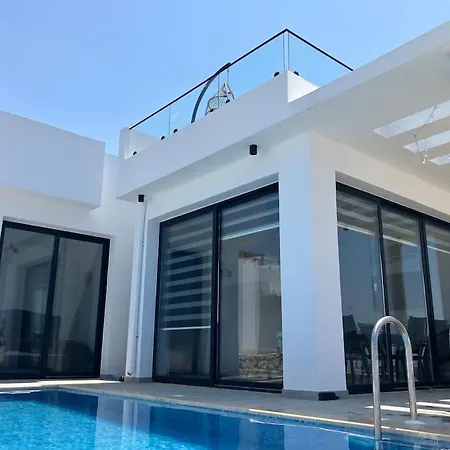 The Sanctuary - 3 Bed, Private Pool, Roof Terrace And Sea Views Villa