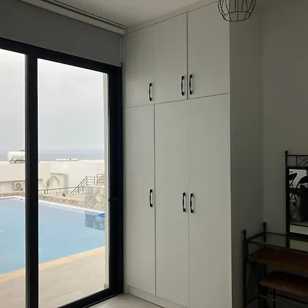 Villa The Sanctuary - 3 Bed, Private Pool, Roof Terrace And Sea Views Girne