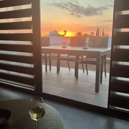 Villa The Sanctuary - 3 Bed, Private Pool, Roof Terrace And Sea Views
